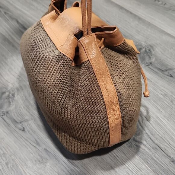 Vintage RARE Brio Taupe/Olive Knit Camel Leather Drawstring Bucket Satchel - Picture 4 of 16